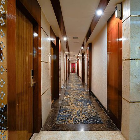 Kingston Hotel Бангалор Экстерьер фото