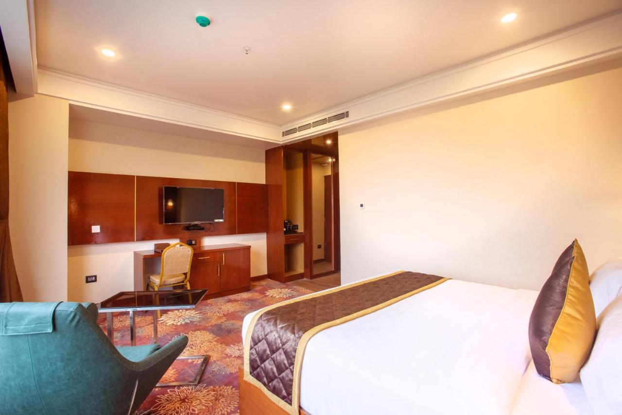 Kingston Hotel Бангалор Экстерьер фото