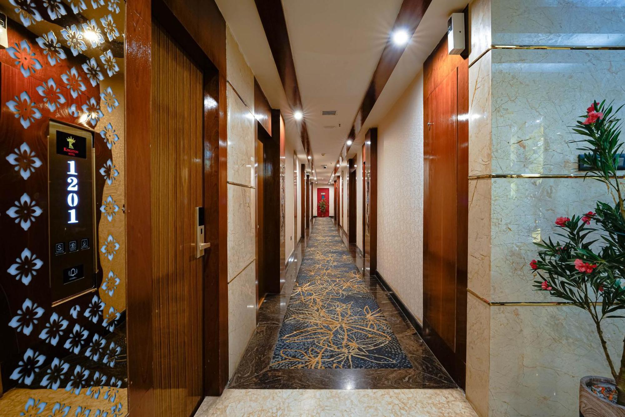 Kingston Hotel Бангалор Экстерьер фото