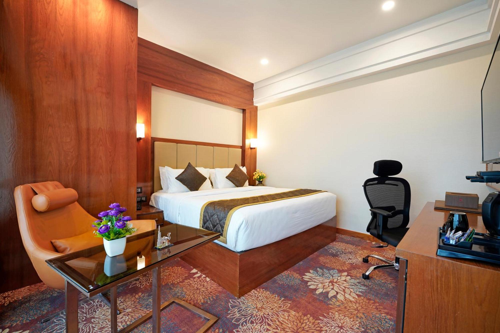 Kingston Hotel Бангалор Экстерьер фото