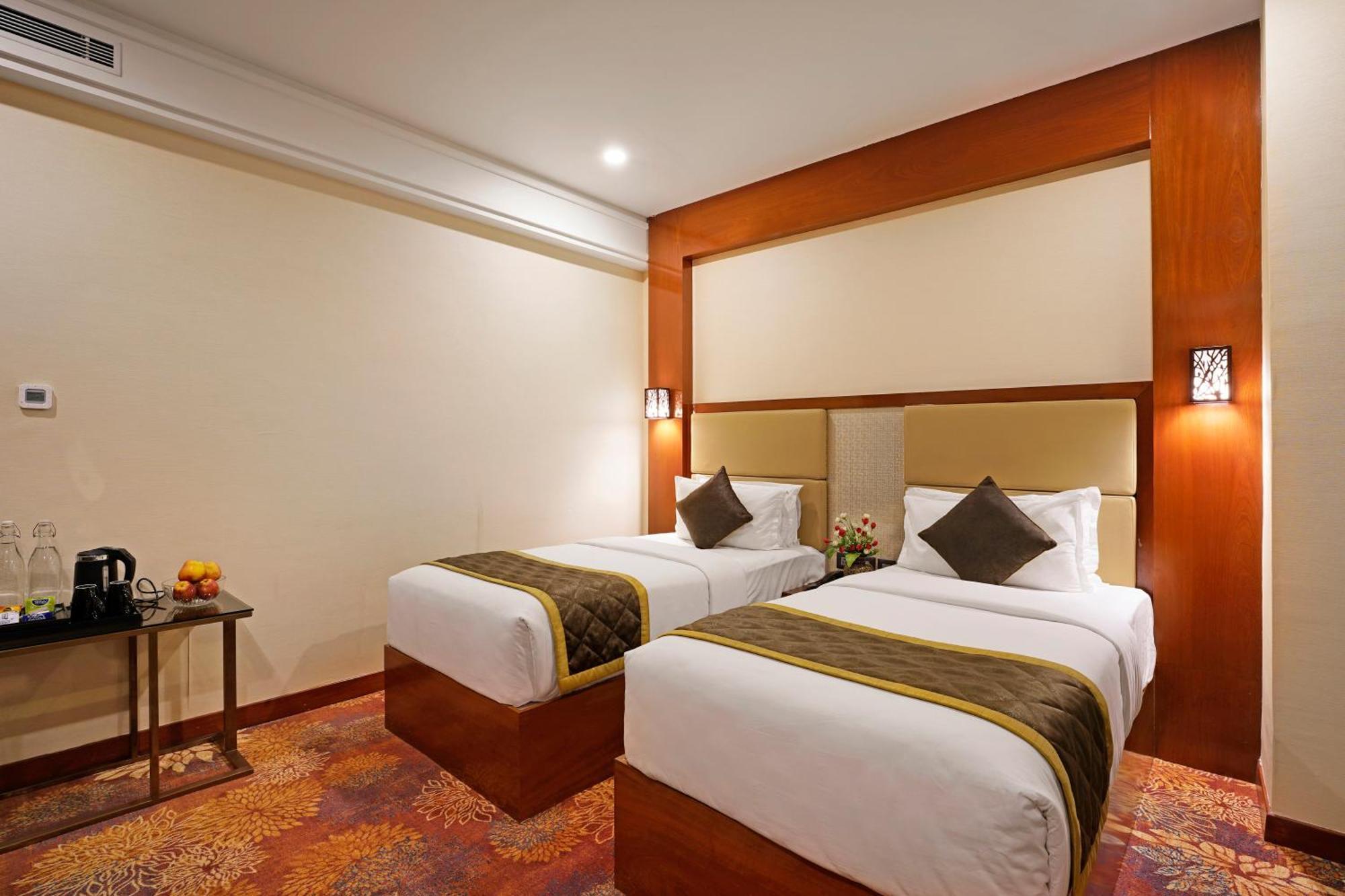 Kingston Hotel Бангалор Экстерьер фото
